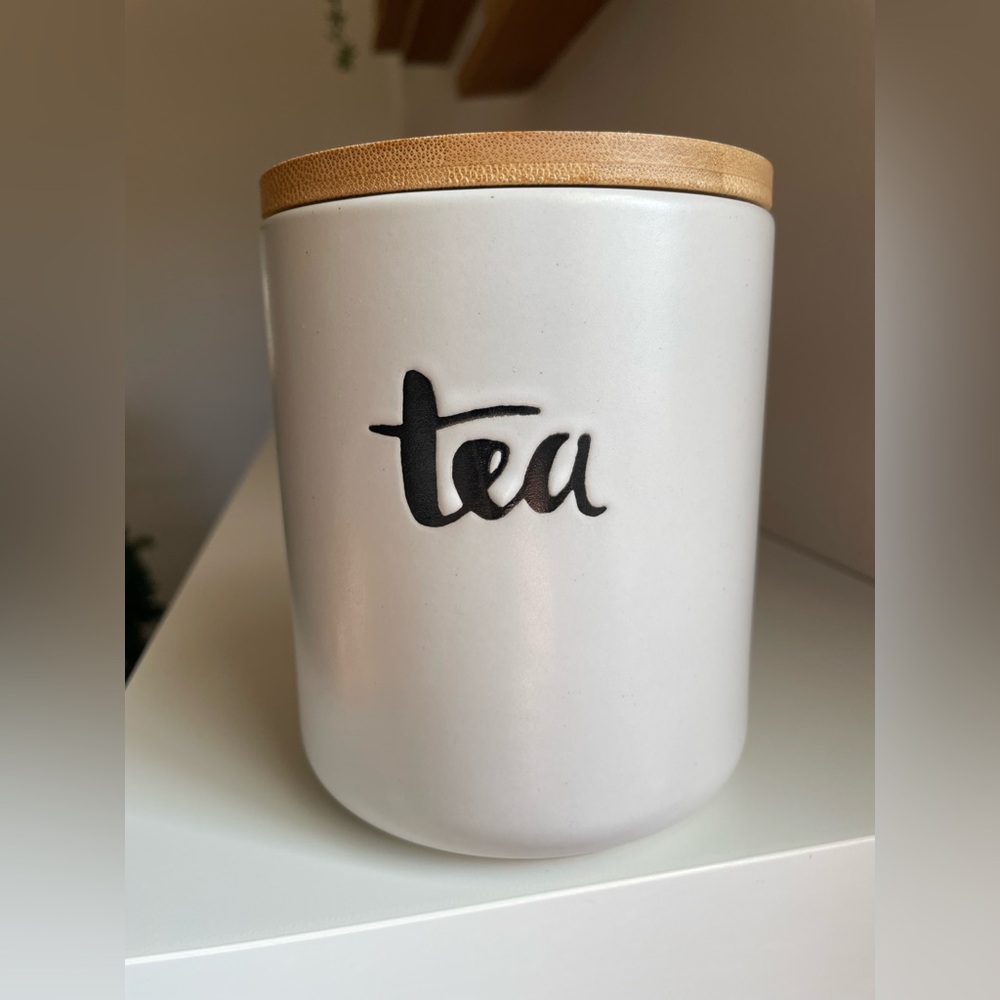 White Ceramic Tea Canister with Bamboo Lid